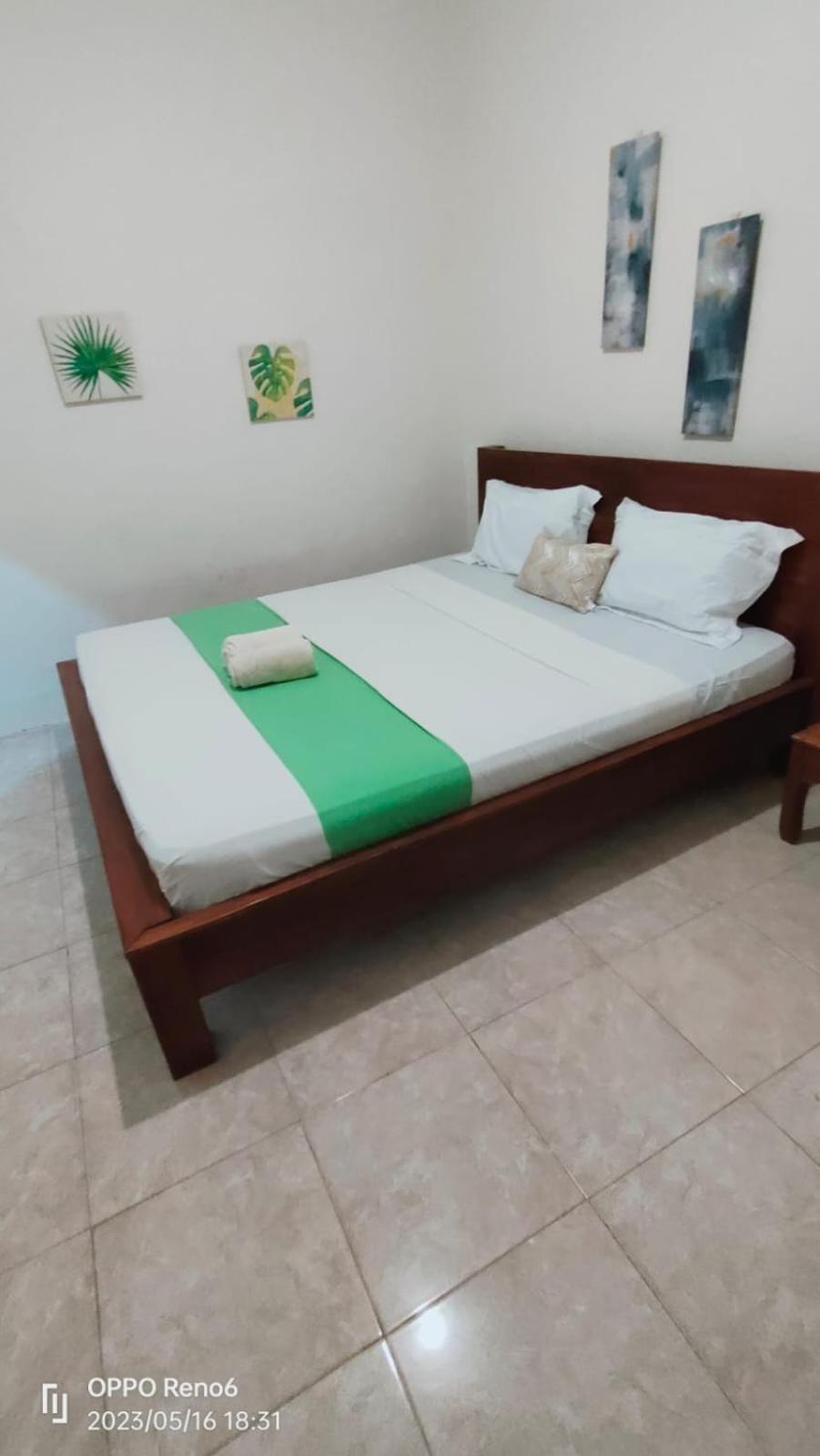Pineapple Guest House 길리 아이르 객실 사진